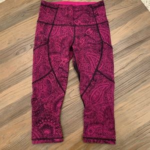 Lulu size 4 leggings with paisley pattern.